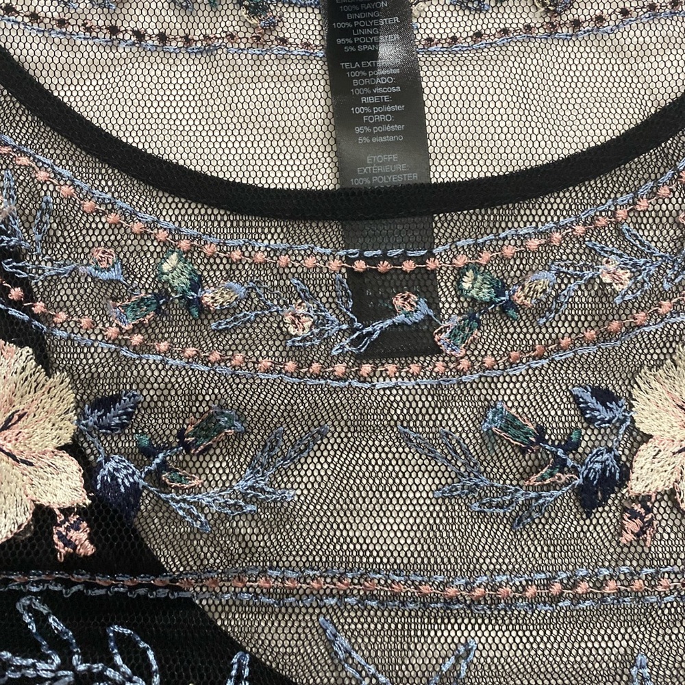 White House black market embroidered black tank with under layer - Picture 5 of 5